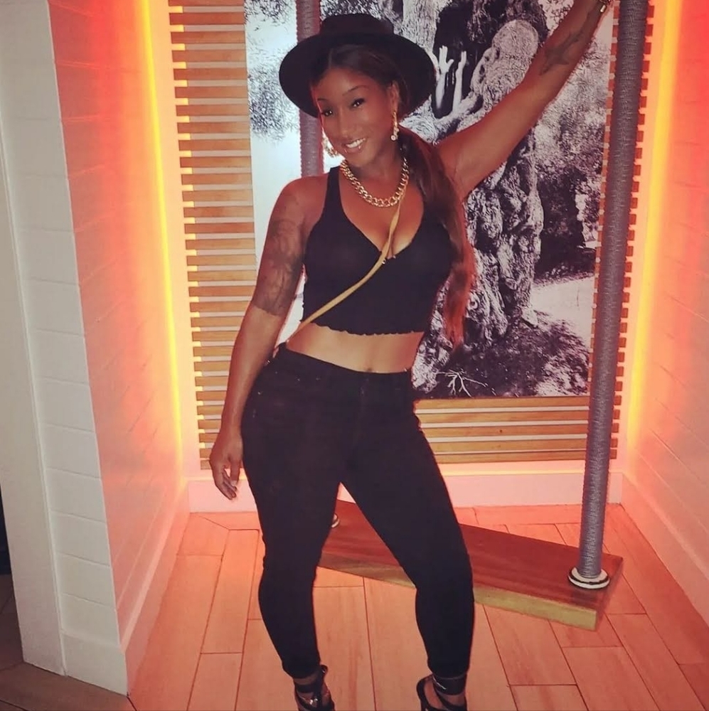 Meet your Posher, Kandi